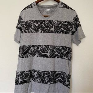 6 Medium Old Navy V-neck T-shirt Bundle color variety